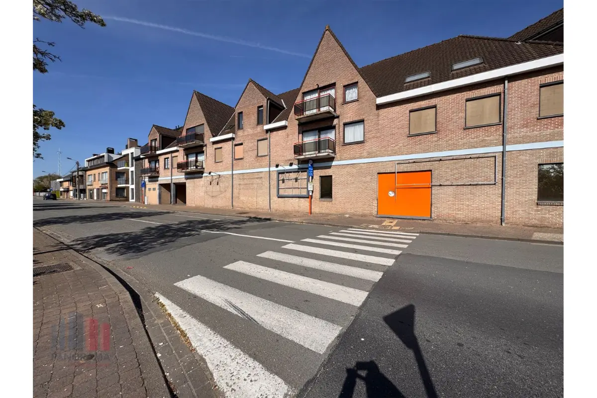 Handelszaak te  huur in Torhout 8820 2763.00€  slaapkamers 510.00m² - Zoekertje 685904