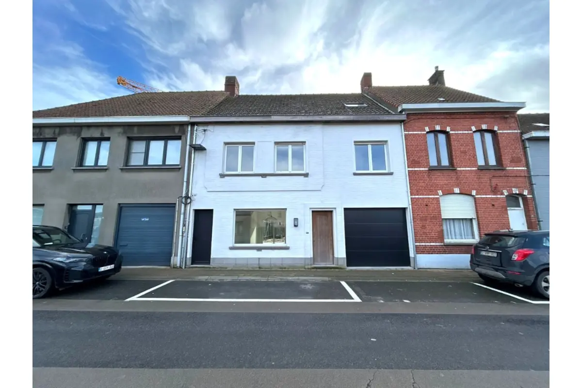 Huis te  huur in Meulebeke 8760 1050.00€ 3 slaapkamers 238.00m² - Zoekertje 685635