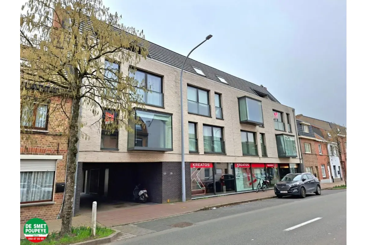 Parking & garage te  koop in Sint-Andries 8200 9000.00€  slaapkamers m² - Zoekertje 687101