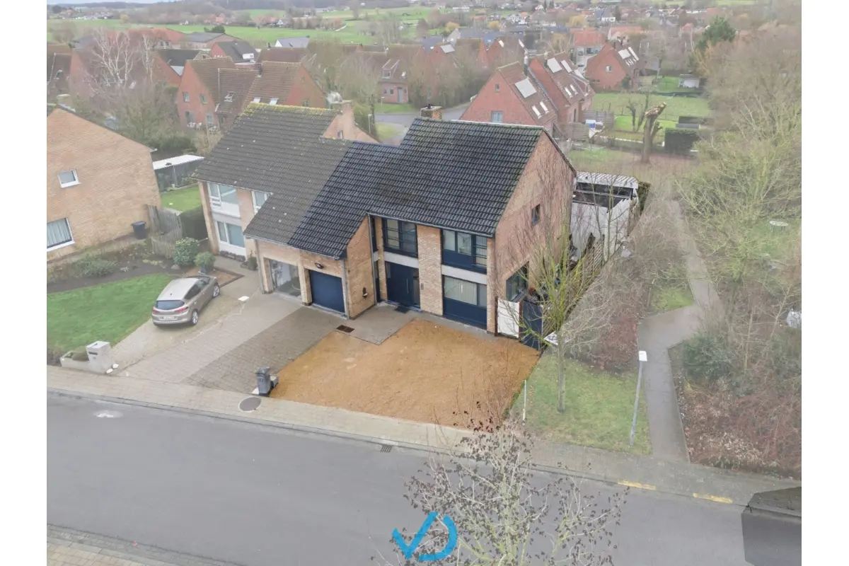 Huis te  koop in Zillebeke 8902 349000.00€ 5 slaapkamers 269.00m² - Zoekertje 687365