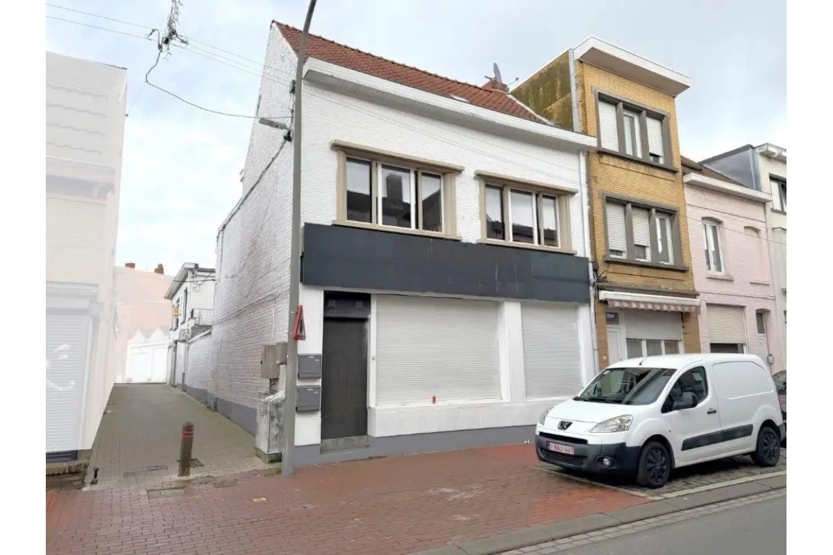 Huis te  koop in Menen 8930 175000.00€ 3 slaapkamers 245.00m² - Zoekertje 691865
