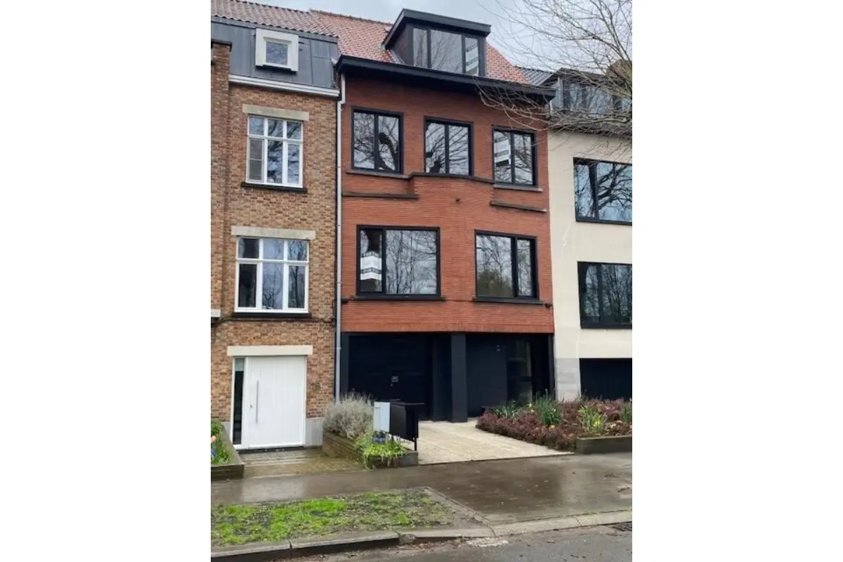 Appartement te  huur in Brugge 8000 930.00€ 2 slaapkamers m² - Zoekertje 691391