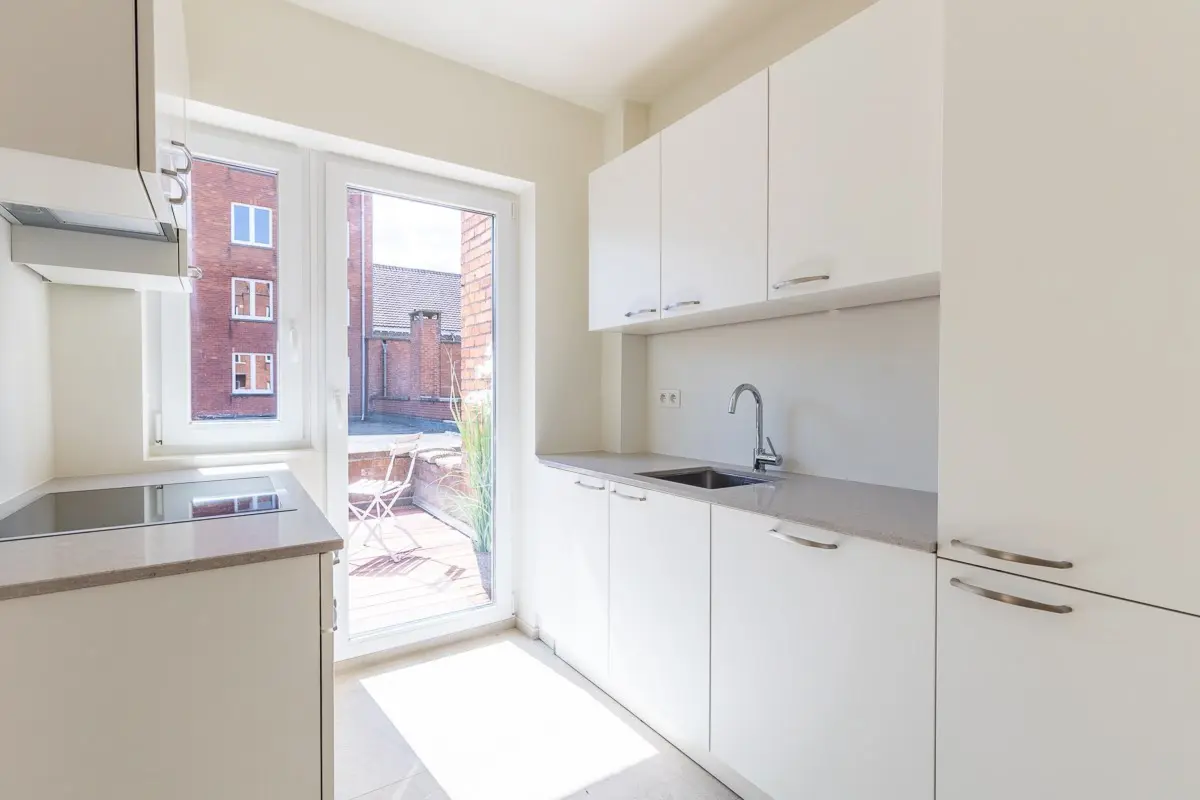 Appartement te  huur in Brugge 8000 890.00€ 2 slaapkamers m² - Zoekertje 692356