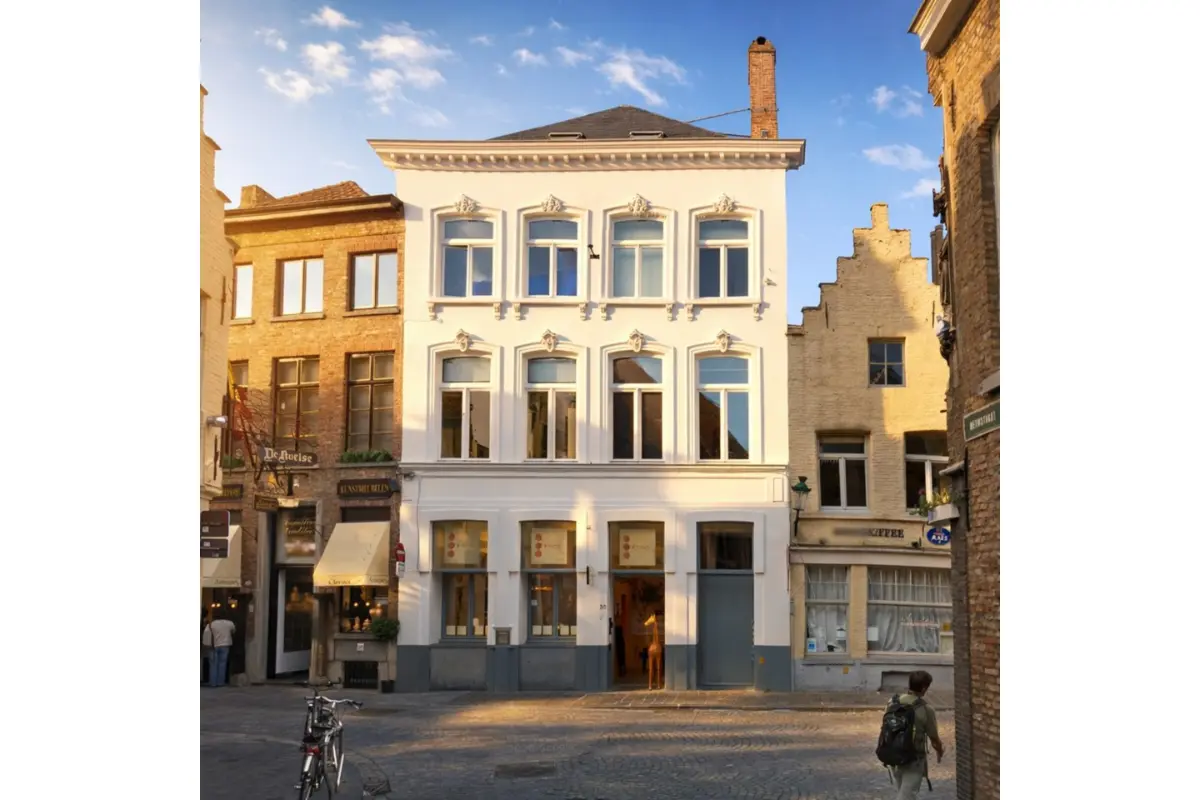 Handelszaak te  in Brugge 8000 0.00€  slaapkamers 220.00m² - Zoekertje 695101
