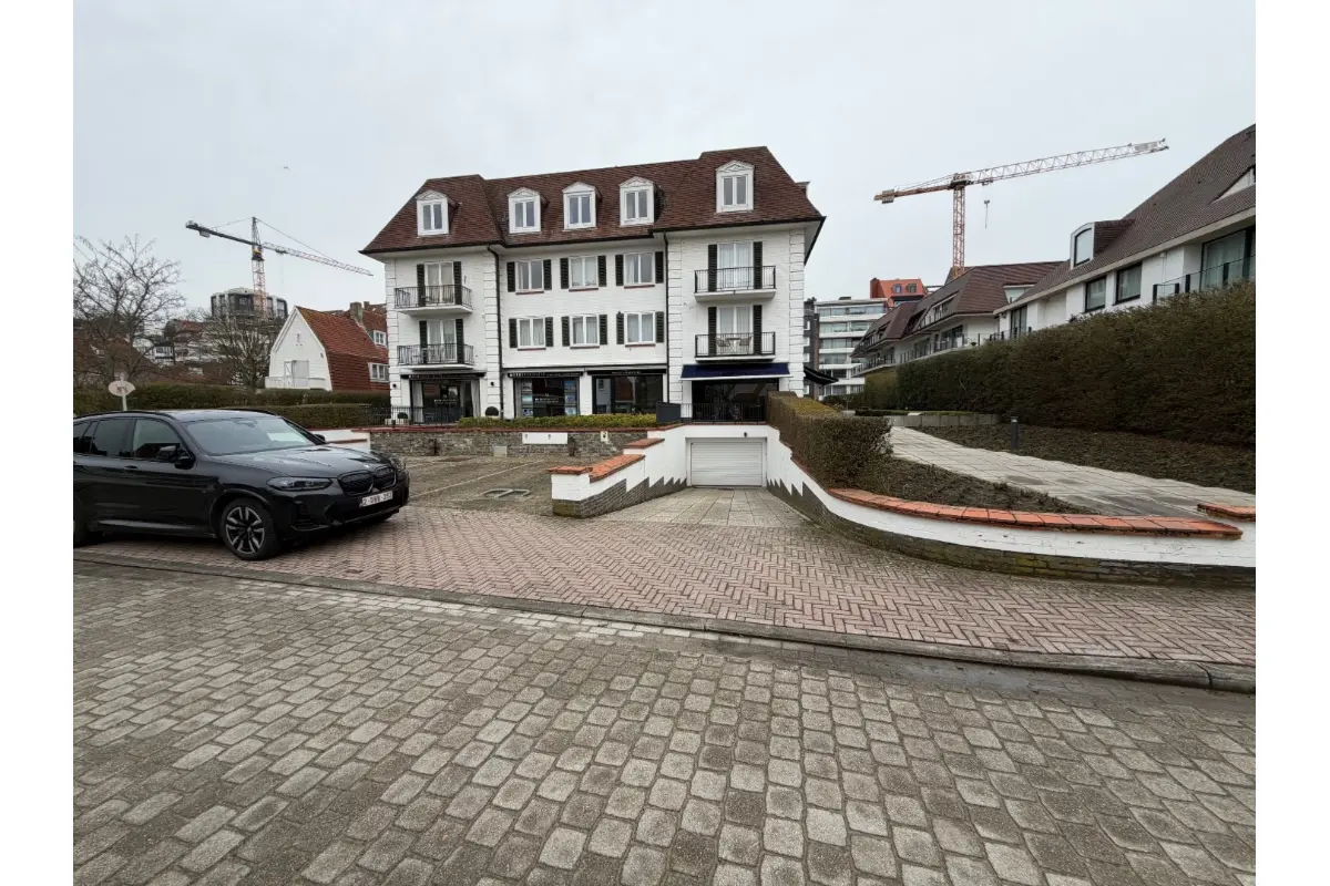 Parking & garage te  huur in Knokke 8300 188.00€  slaapkamers m² - Zoekertje 695718