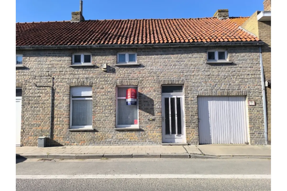 Huis te  koop in Pervijze 8600 155000.00€ 3 slaapkamers m² - Zoekertje 697184