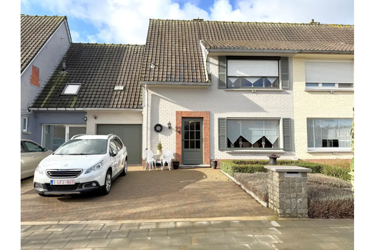 Huis te  koop in Wervik 8940 199000.00€ 4 slaapkamers 210.00m² - Zoekertje 697576