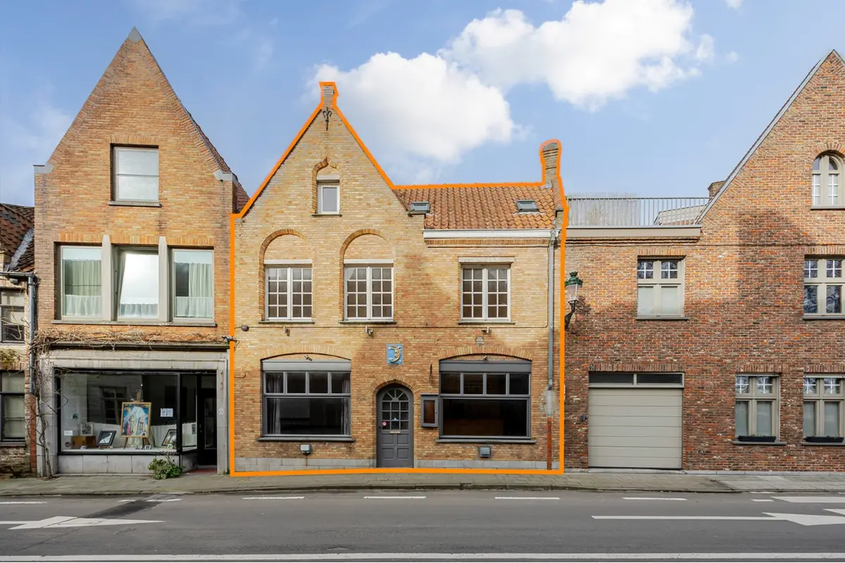 Handelszaak te  in Brugge 8000 295000.00€  slaapkamers 319.00m² - Zoekertje 697223