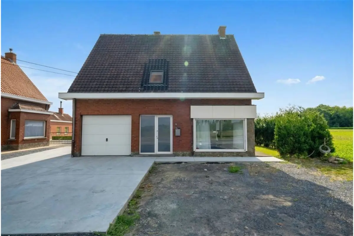 Huis te  koop in Ledegem 8880 475000.00€ 3 slaapkamers 200.00m² - Zoekertje 697947