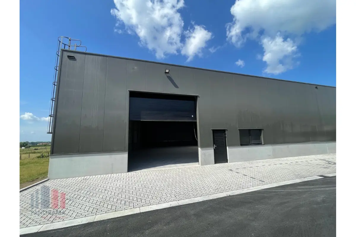 Handelszaak te  huur in Tielt 8700 878.00€  slaapkamers 170.00m² - Zoekertje 697146