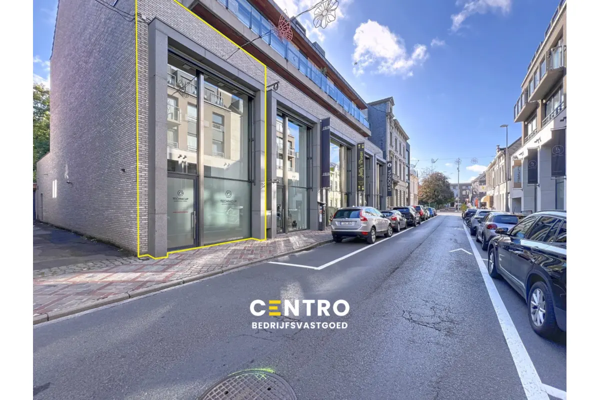Handelszaak te  huur in Roeselare 8800 1600.00€  slaapkamers 149.00m² - Zoekertje 702944