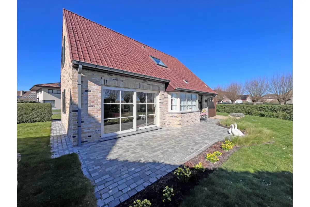 Huis te  koop in Oostduinkerke 8670 585000.00€ 3 slaapkamers m² - Zoekertje 702951