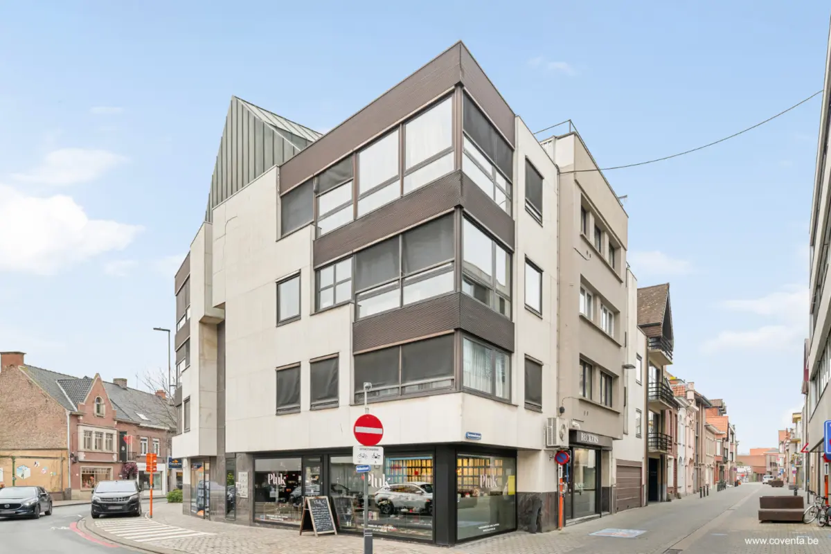 Appartement te  in Roeselare 8800 165000.00€ 2 slaapkamers 86.00m² - Zoekertje 702835