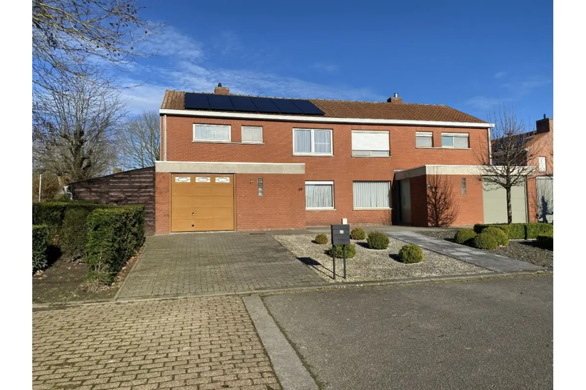 Huis te  huur in Rumbeke 8800 880.00€ 3 slaapkamers 172.00m² - Zoekertje 704229