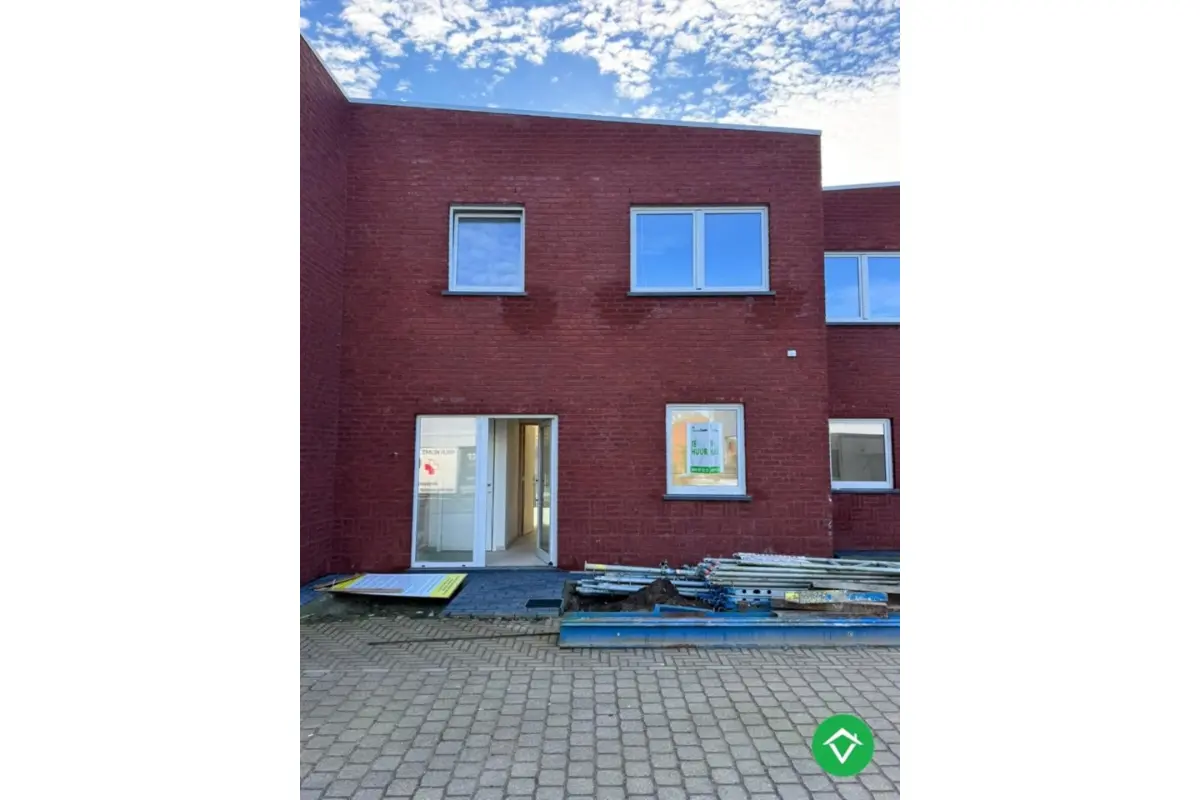 Huis te  huur in Ichtegem 8480 995.00€ 3 slaapkamers m² - Zoekertje 704226