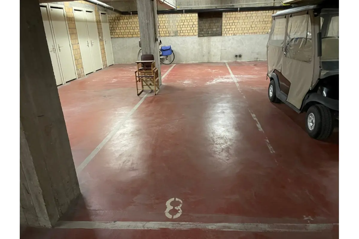 Parking te  huur in Knokke-Heist 8300 125.00€  slaapkamers m² - Zoekertje 705119