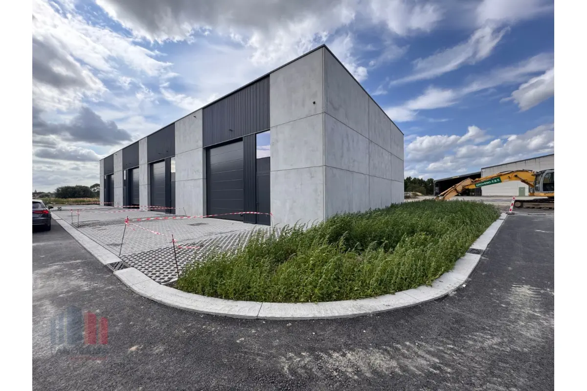 Handelszaak te  koop in Pittem 8740 360000.00€  slaapkamers 225.00m² - Zoekertje 705720