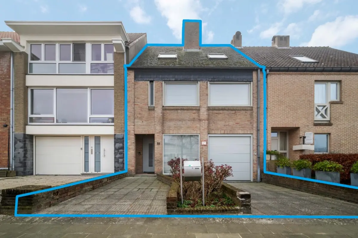 Huis te  koop in Brugge 8000 369000.00€ 3 slaapkamers 213.00m² - Zoekertje 705600