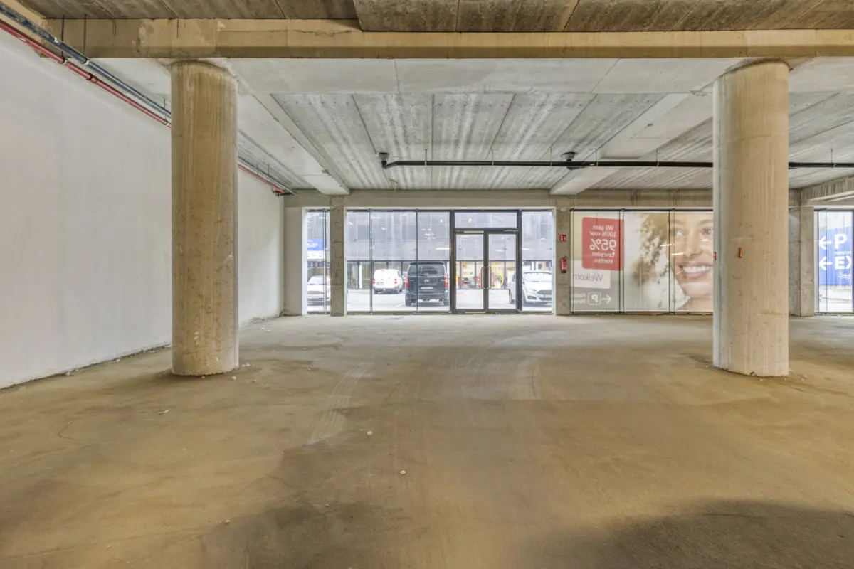 Handelszaak te  huur in Oostende 8400 6585.00€  slaapkamers 930.00m² - Zoekertje 705914