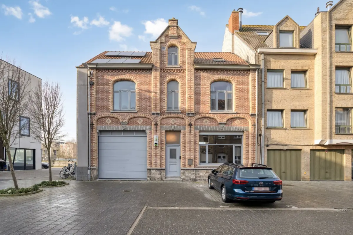 Huis te  koop in Ieper 8900 695000.00€ 6 slaapkamers 460.00m² - Zoekertje 707940