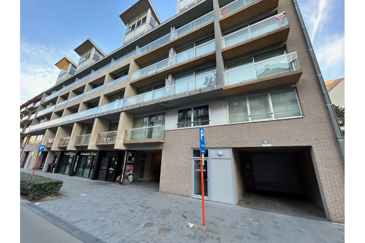 Parking & garage te  koop in Nieuwpoort 8620 85000.00€  slaapkamers m² - Zoekertje 709420