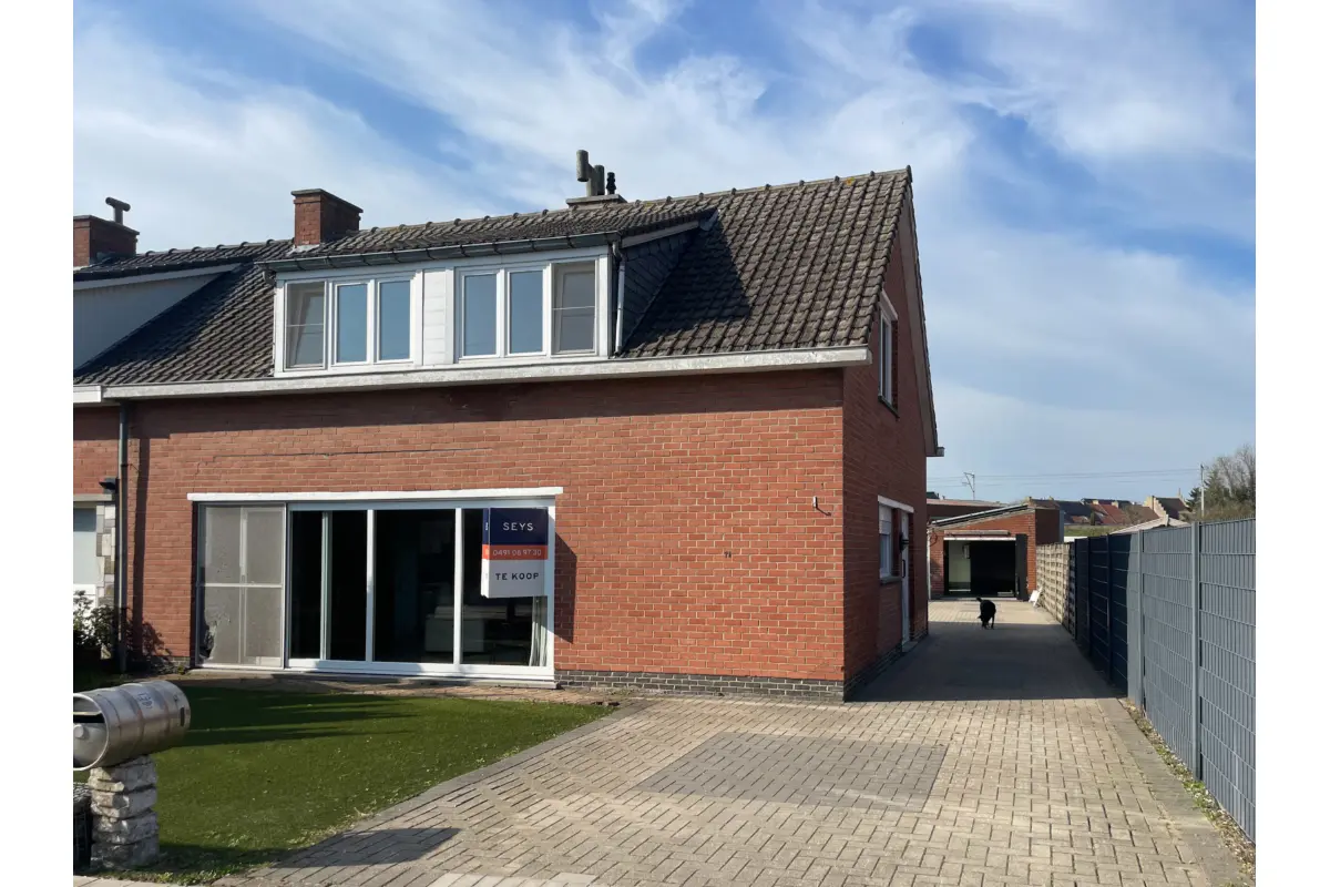 Huis te  koop in Diksmuide 8600 245000.00€ 3 slaapkamers 147.00m² - Zoekertje 710452