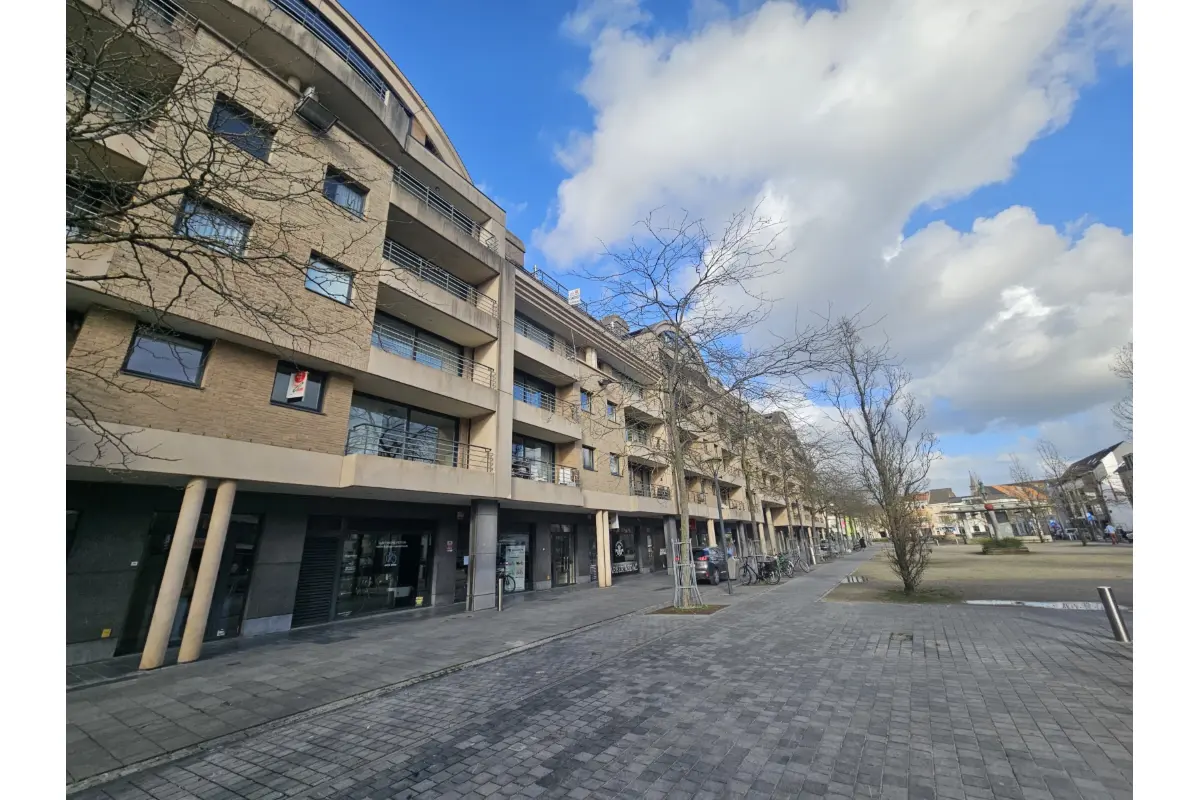 Duplex te  in Kortrijk 8500 1250.00€ 2 slaapkamers m² - Zoekertje 710950