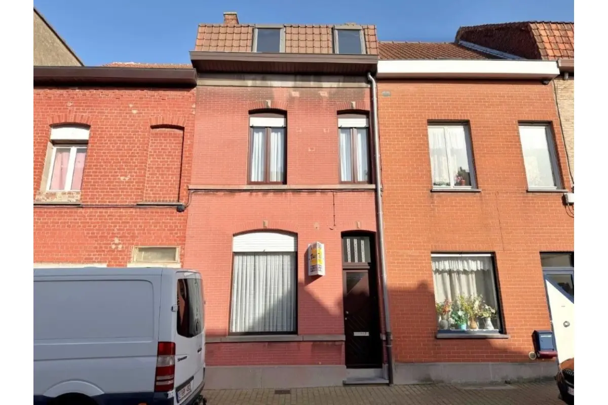Huis te  koop in Menen 8930 95000.00€ 4 slaapkamers 135.00m² - Zoekertje 711321