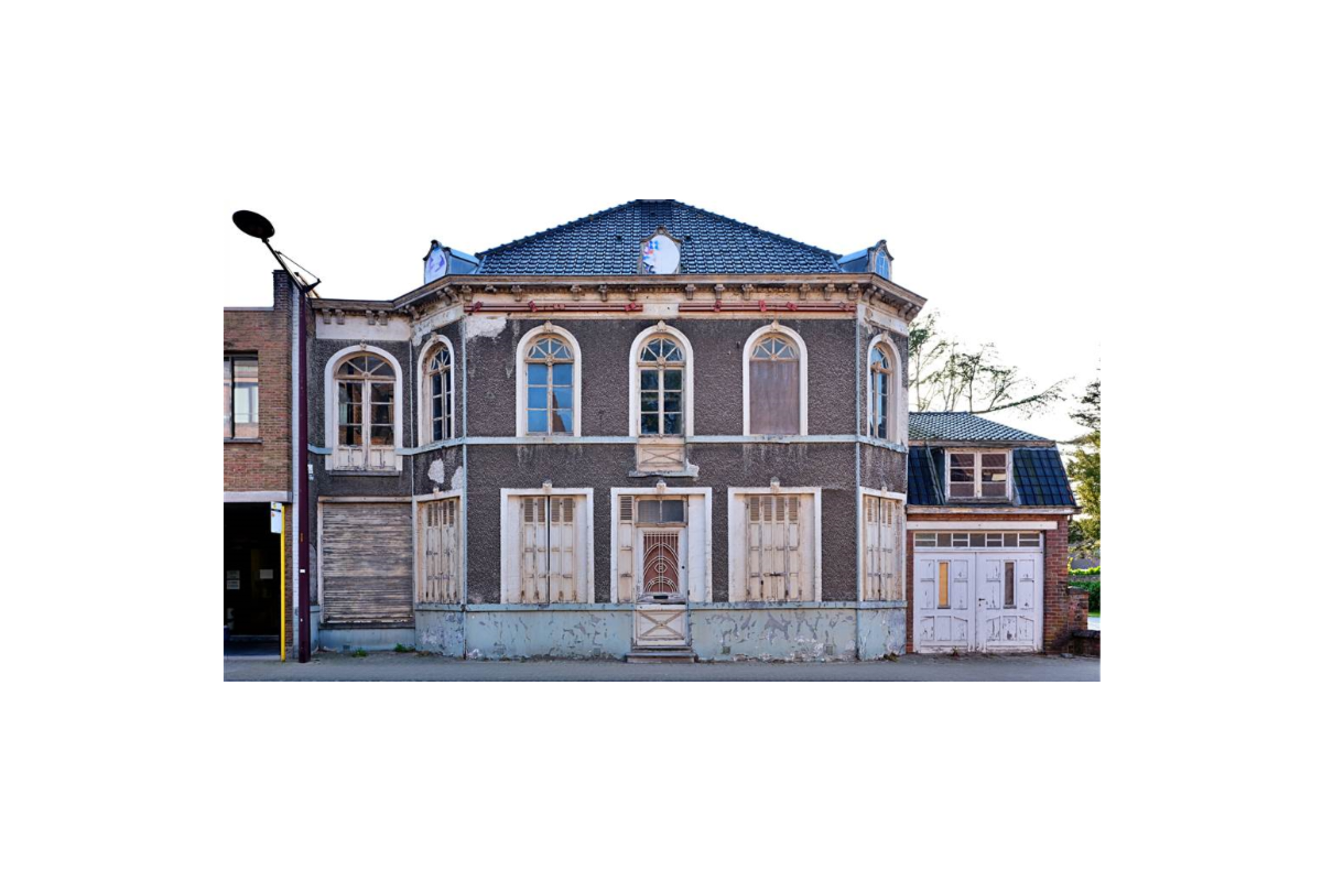 Huis te  koop in Ichtegem 8480 0.00€ 6 slaapkamers 231.00m² - Zoekertje 712125