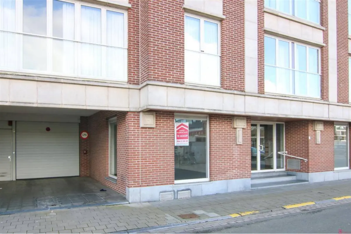 Handelszaak te  koop in Kortrijk 8500 118000.00€  slaapkamers 108.00m² - Zoekertje 713436