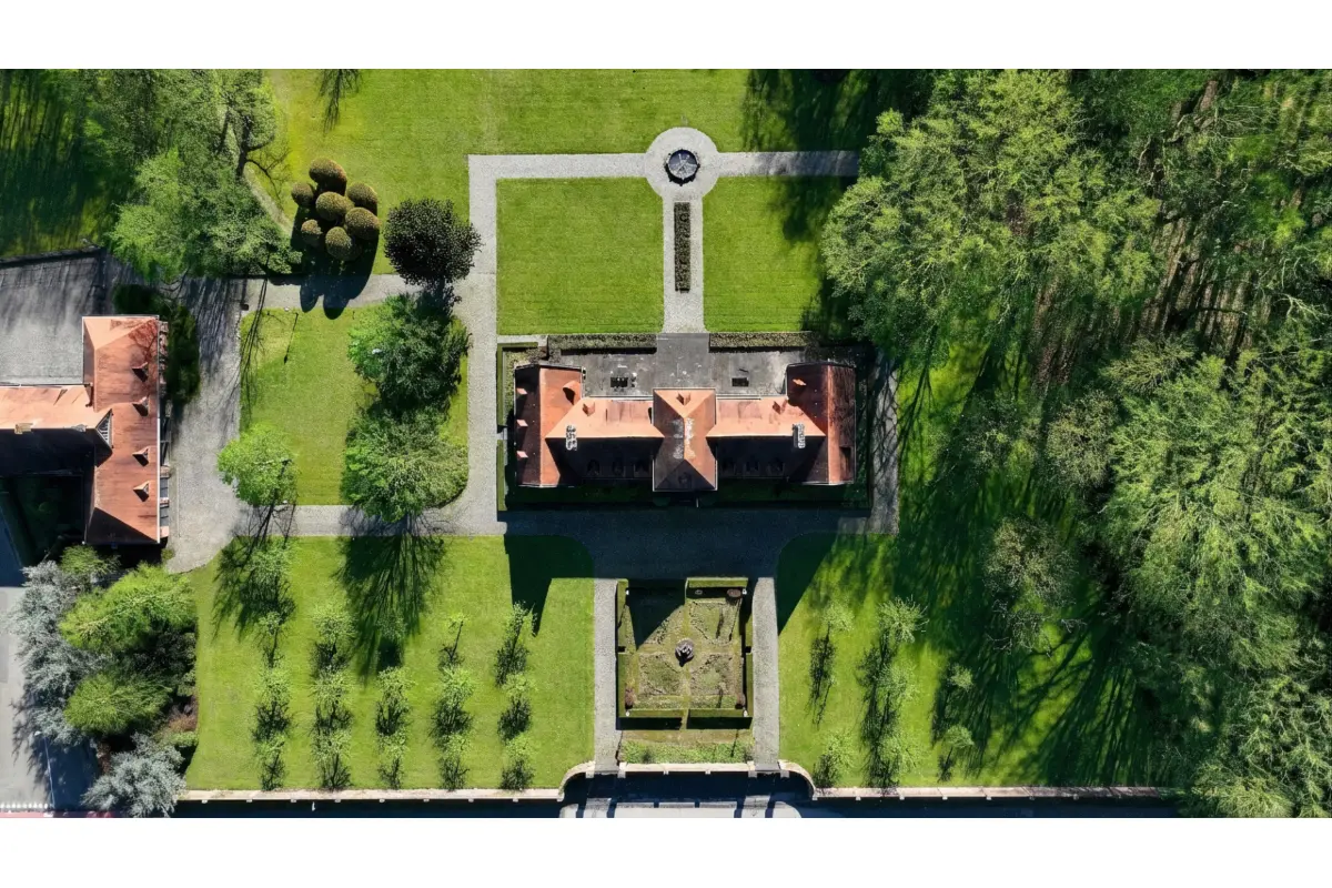 Huis te  in Deerlijk 8540 2500000.00€ 11 slaapkamers 1270.00m² - Zoekertje 713698