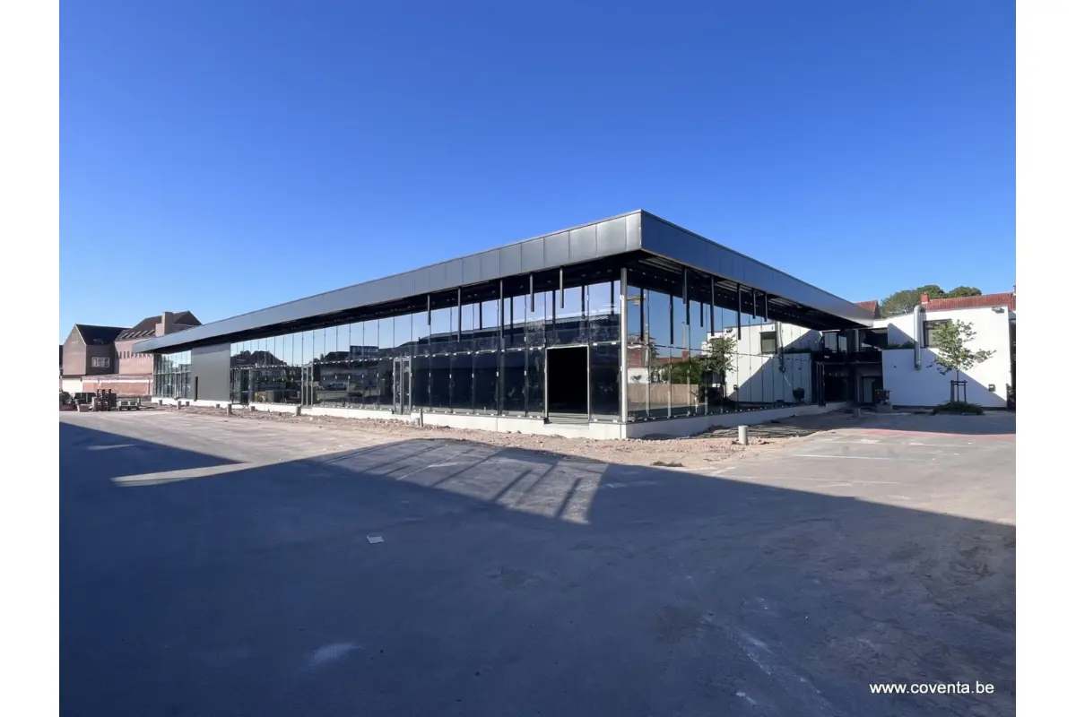Handelszaak te  in Roeselare 8800 5828.00€  slaapkamers 519.00m² - Zoekertje 713788