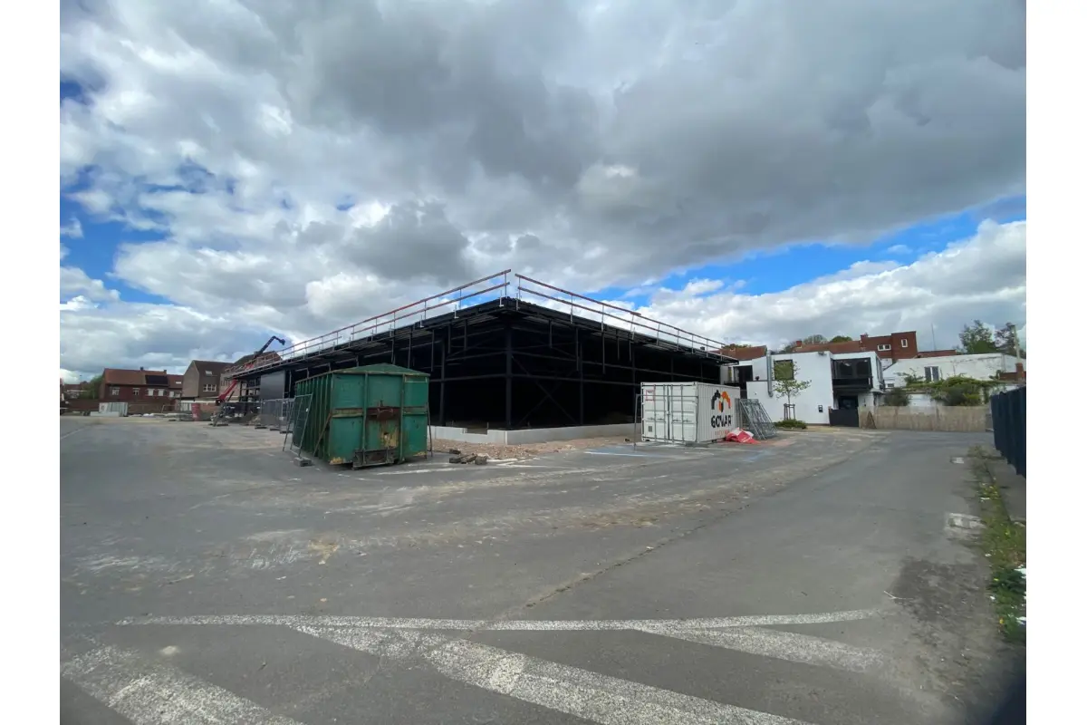 Handelszaak te  huur in Roeselare 8800 5828.00€  slaapkamers 519.00m² - Zoekertje 713788