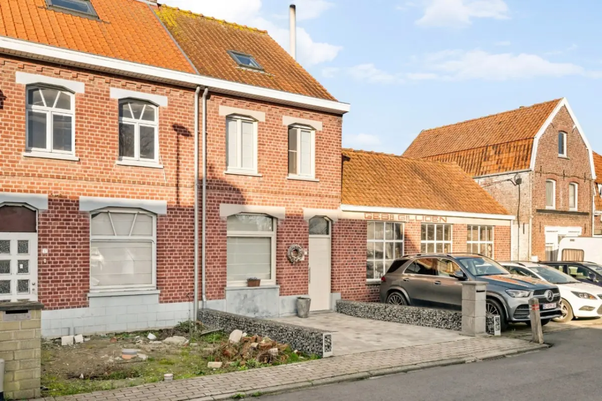 Huis te  koop in Vlamertinge 8908 249000.00€ 3 slaapkamers 140.00m² - Zoekertje 714239