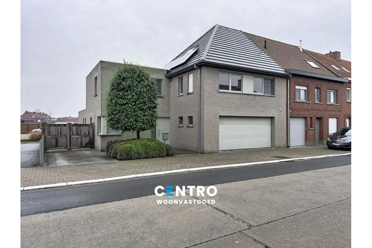 Huis te  huur in Ledegem 8880 1250.00€ 4 slaapkamers 262.00m² - Zoekertje 714516