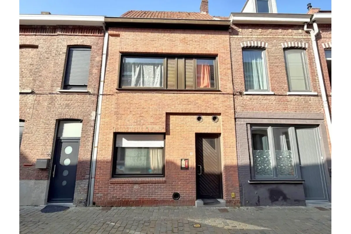Huis te  koop in Wervik 8940 199000.00€ 4 slaapkamers 185.00m² - Zoekertje 714104