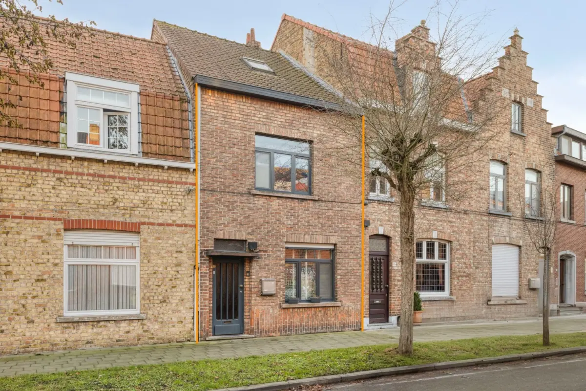 Huis te  koop in Brugge 8000 249000.00€ 3 slaapkamers 109.00m² - Zoekertje 714617