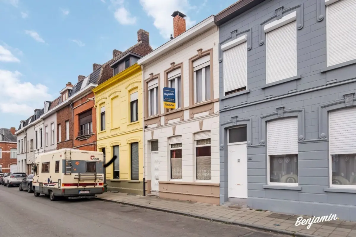 Huis te  koop in Menen 8930 150000.00€ 4 slaapkamers 178.00m² - Zoekertje 714245