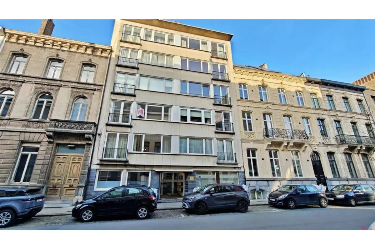 Appartement te  huur in Kortrijk 8500 780.00€ 2 slaapkamers 90.00m² - Zoekertje 713892