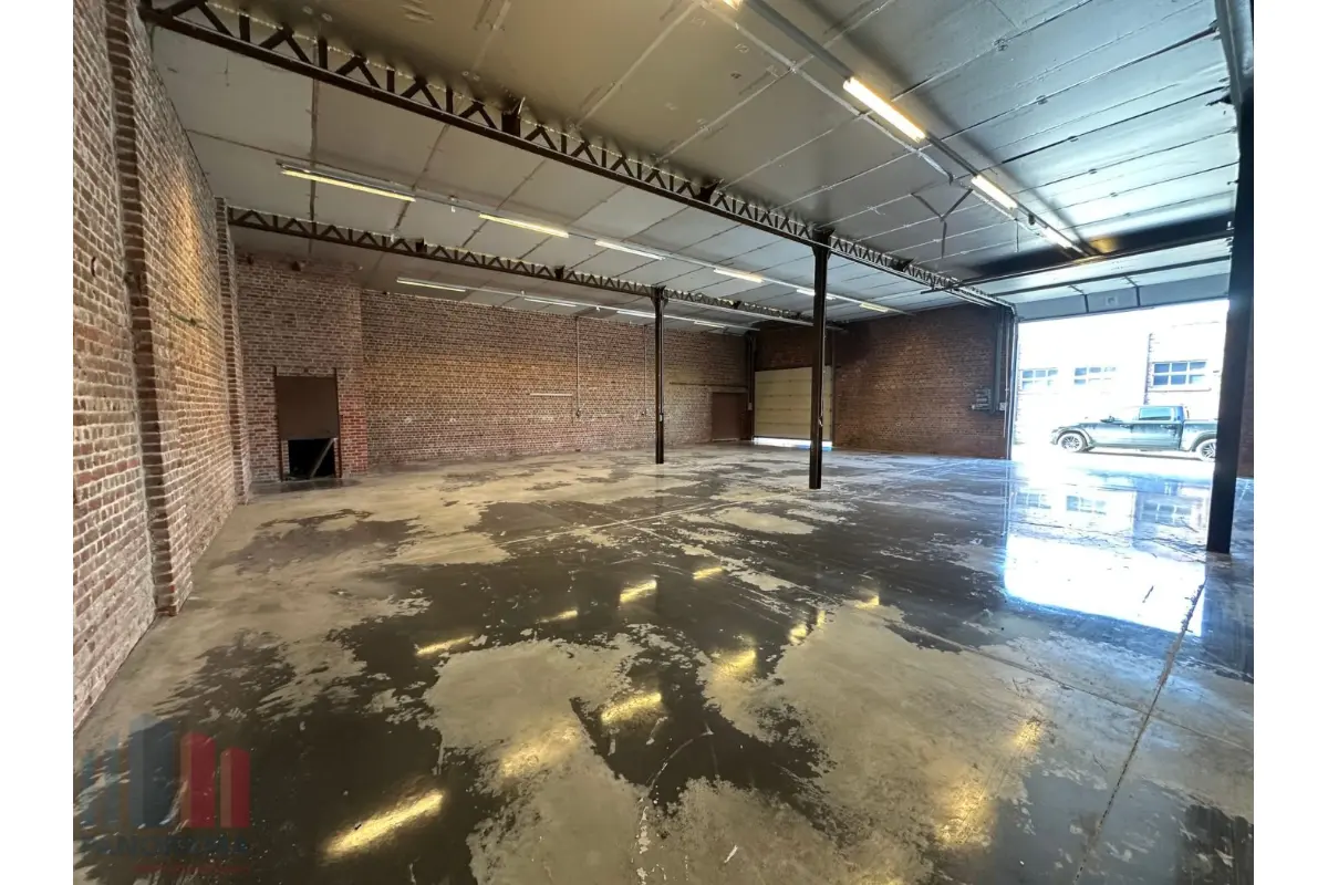 Handelszaak te  huur in Rumbeke 8800 895.00€  slaapkamers 260.00m² - Zoekertje 714575