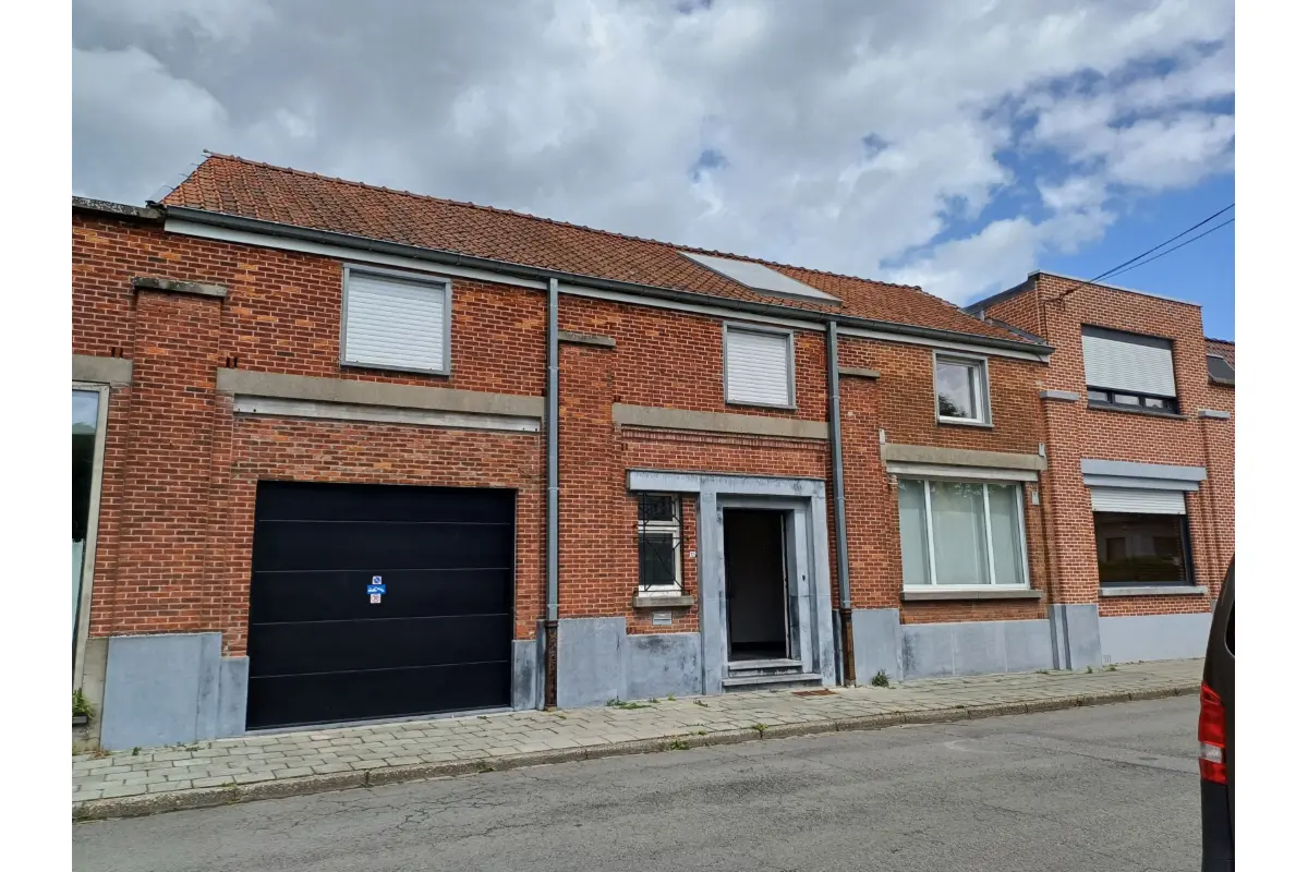 Huis te  koop in Bellegem 8510 255000.00€ 4 slaapkamers 251.00m² - Zoekertje 714269