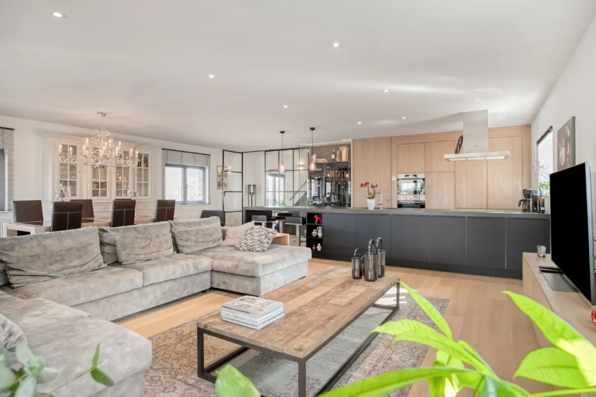 Appartement te  koop in Ieper 8900 679000.00€ 3 slaapkamers 211.00m² - Zoekertje 715506