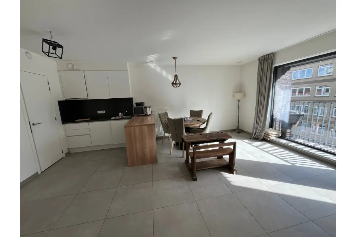 Appartement te  in Oostende 8400 815.00€ 2 slaapkamers m² - Zoekertje 715471