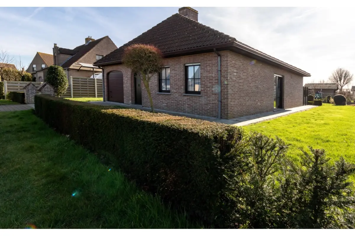 Huis te  huur in Diksmuide 8600 895.00€ 3 slaapkamers m² - Zoekertje 715097