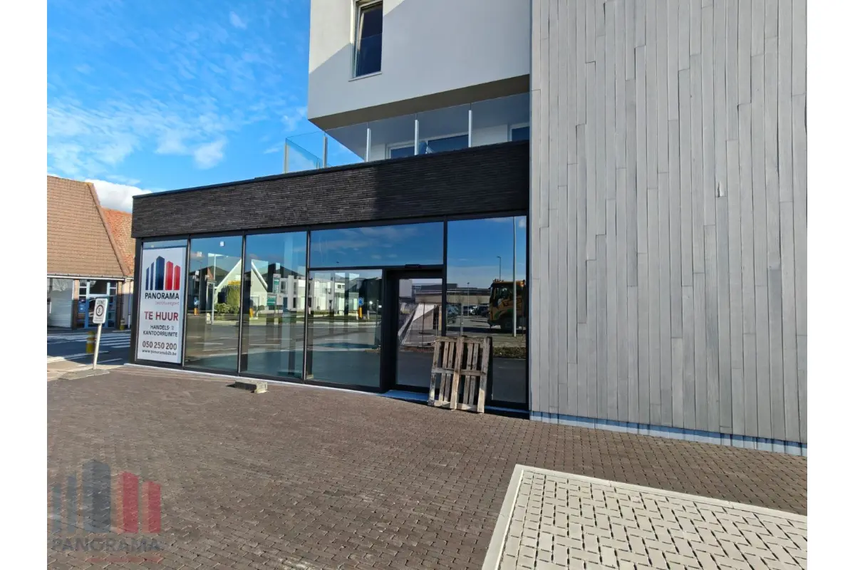 Handelszaak te  huur in Zedelgem 8210 3000.00€  slaapkamers 300.00m² - Zoekertje 717002