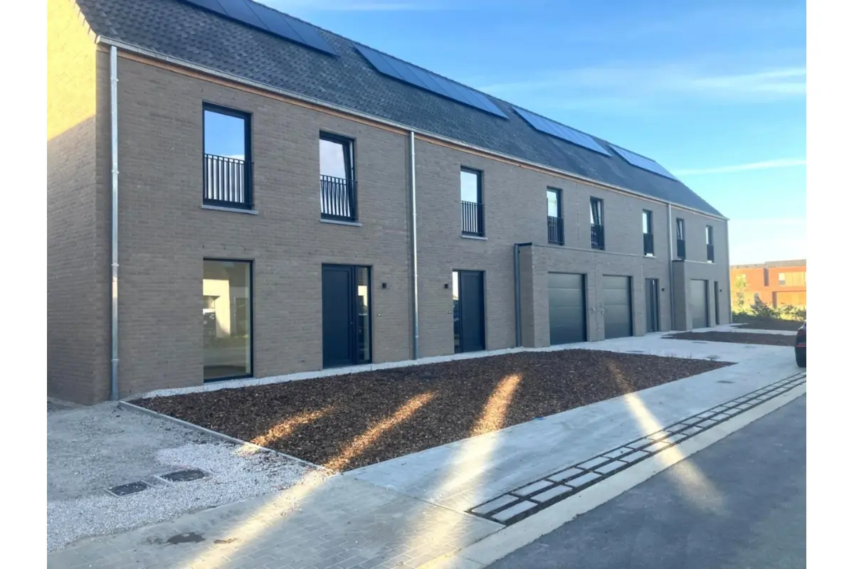 Huis te  huur in Hooglede 8830 1200.00€ 3 slaapkamers 174.00m² - Zoekertje 718166