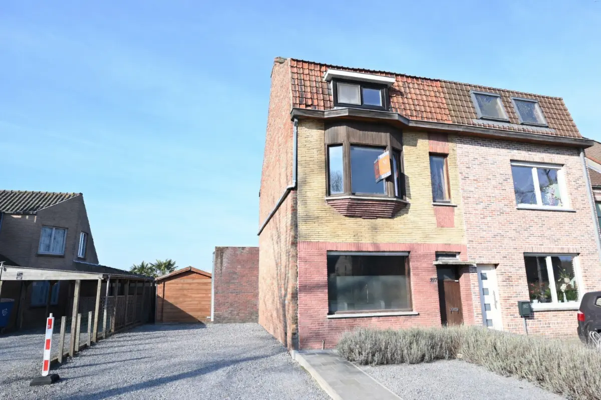 Huis te  koop in Brugge 8000 298000.00€ 4 slaapkamers m² - Zoekertje 718208