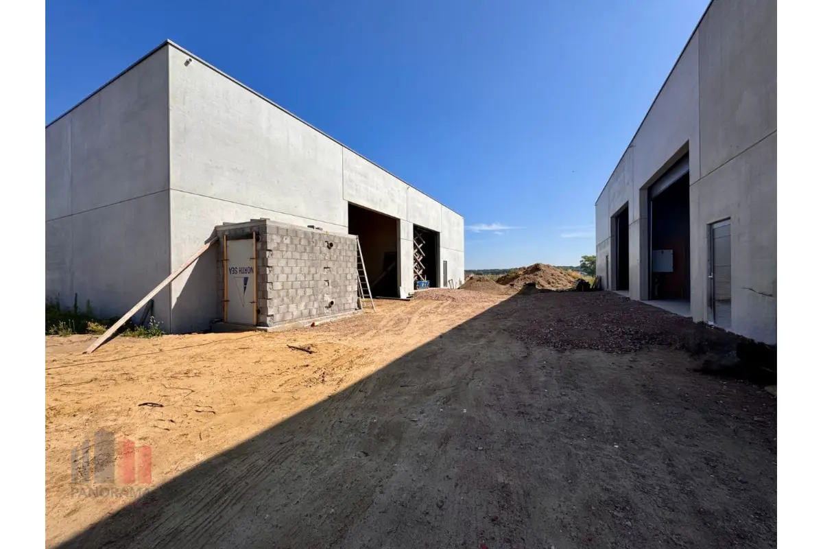 Handelszaak te  koop in Aartrijke 8211 353267.00€  slaapkamers 237.00m² - Zoekertje 719135