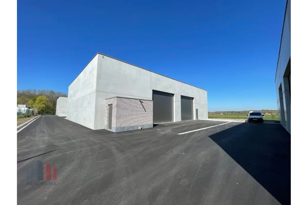 Handelszaak te  koop in Aartrijke 8211 353267.00€  slaapkamers 237.00m² - Zoekertje 719135
