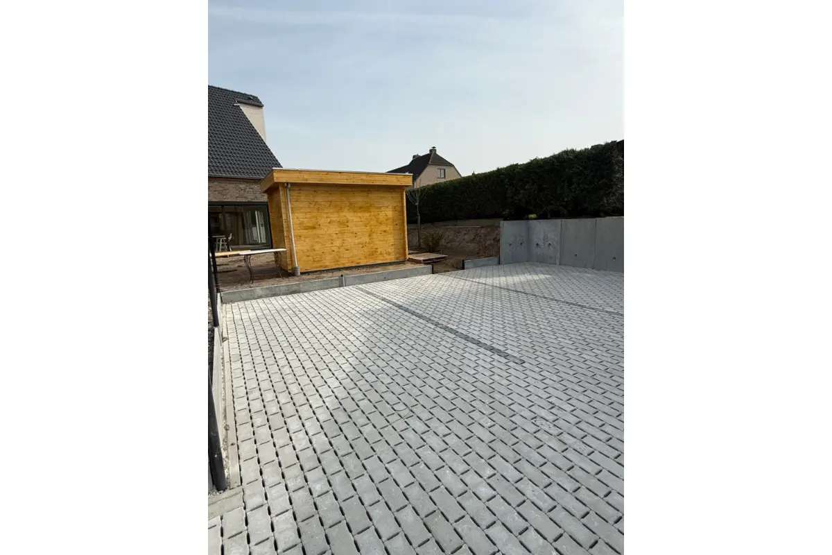 Parking & garage te  koop in Assebroek 8310 15000.00€  slaapkamers m² - Zoekertje 719071